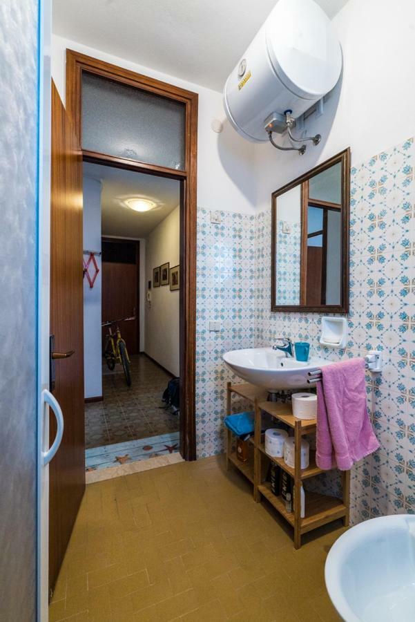 Appartamento A Pochi Passi Dal Mare Каорле Экстерьер фото